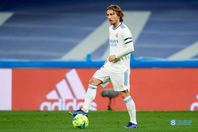 2019 赛季：费城人队签下老将中继投手大卫·罗伯逊，强化了球队后场